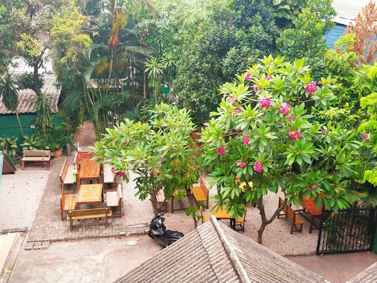 The Shire Guesthouse Chiang Mai Exterior foto